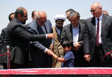 افتتاح بزرگترین نیروگاه خورشیدی ایران در کرمان