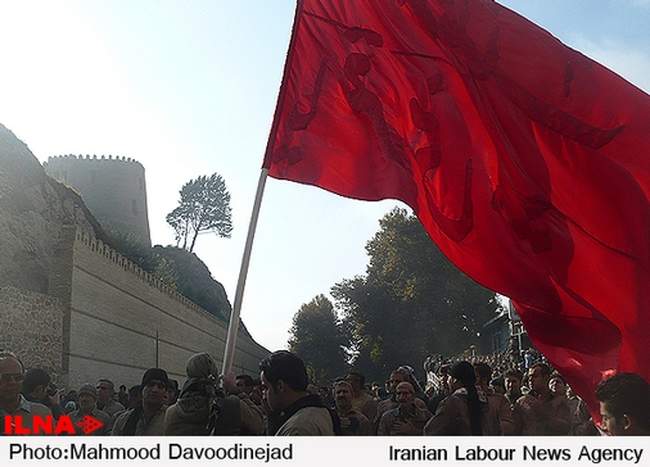 مراسم بزرگ گل مالی وعزادارای مردم خرم آباد / عاشورای ۹۳