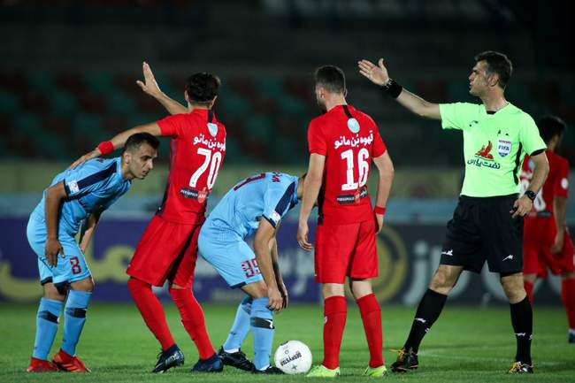 گزارش تصویری: پرسپولیس با اقتدار به دنبال پوکر قهرمانی
