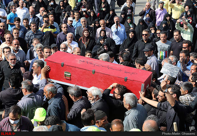 مراسم خاکسپاری جان باختگان فاجعه منا در قطعه 50 بهشت زهرا(س)