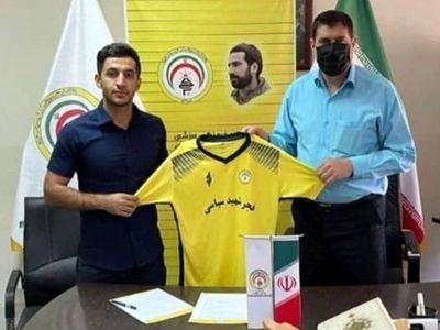 سعید زارع قراردادش را با فجرسپاسی تمدید کرد