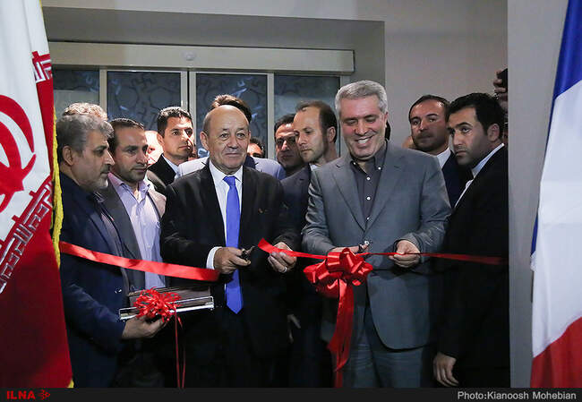 تصاویری از افتتاحیه «لوور در تهران» با حضور وزیر خارجه فرانسه