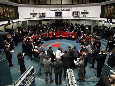 قیمت کالاهای جهانی در بورس لندن و نیویورک