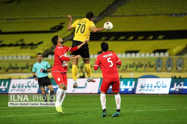 جام حذفی. برد سپاهان برابر ستارگان شهید اورکی اسلام شهر 