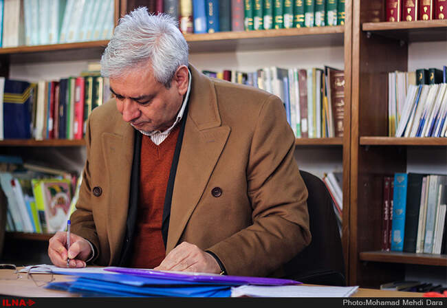 هفتمین روز ثبت‌نام داوطلبان مجلس خبرگان و مجلس شورای اسلامی/مشهد 