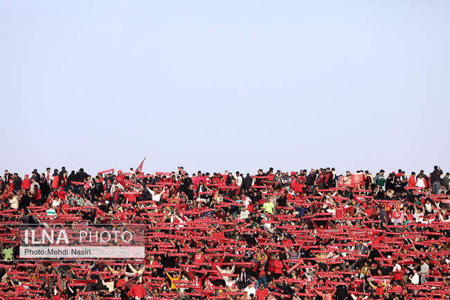 دیدار تیمهای استقلال تهران و پرسپولیس تهران