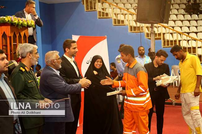 جشن تجلیل از کارگران شهرداری بندرعباس