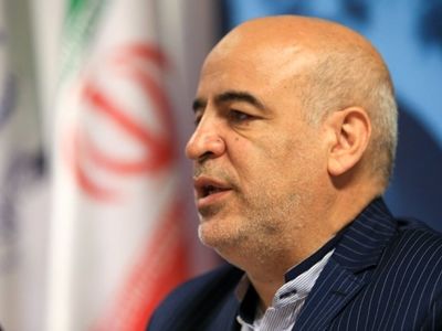 رهبری تاکید داشتند که در برخورد با وزرا و مسئولان اجرایی حداکثر متانت رعایت شود/ باید در برابر دشمنان یکپارچگی خود را حفظ کنیم