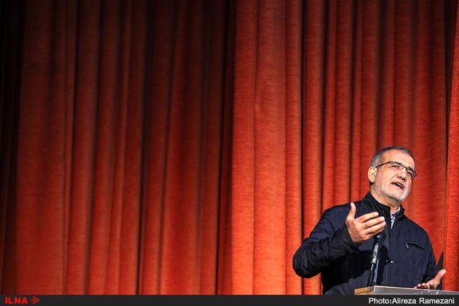  سخنرانی مسعود پزشکیان و صادق زیبا کلام به مناسبت ۱۶ آذر در دانشگاه پ�