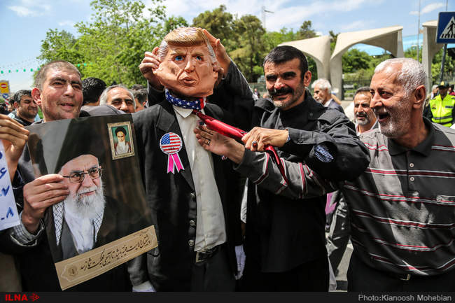 راهپیمایی نمازگزاران تهرانی در حمایت از بیانیه شورای عالی امنیت