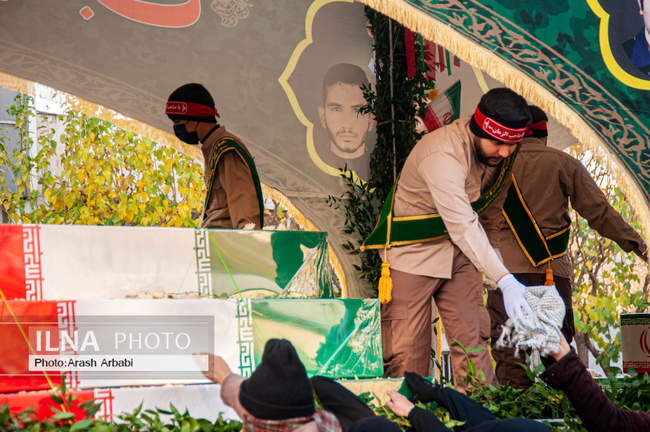 مراسم تشییع پیکر مطهر ۱۰۰ شهید گمنام دفاع مقدس در تهران / 1