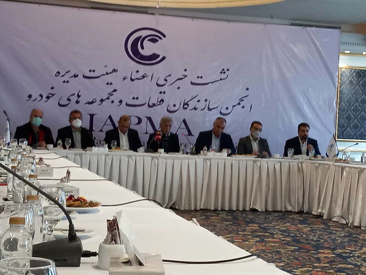 واردات ۱۳ میلیارد دلاری خودرو در ده سال/ بیشتر چک‌های خودروسازان به موقع پاس نمی‌شود