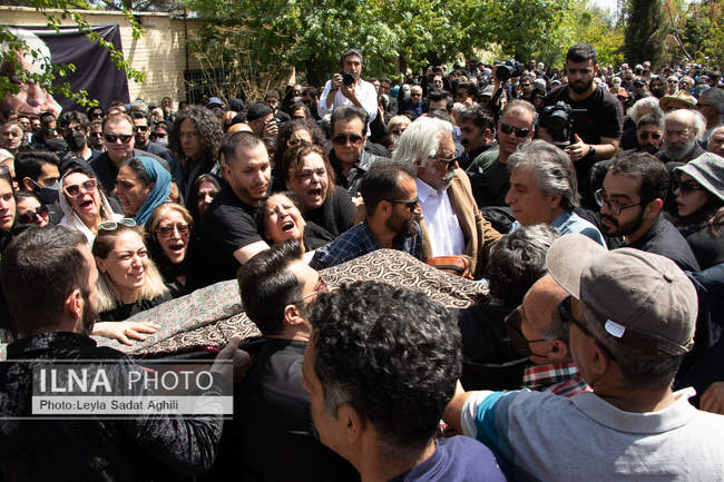مراسم تشییع و تدفین پیکر زنده یاد کیومرث پوراحمد