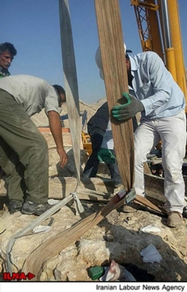 گزارش تصویری از لحضات اولیه تصادف اتوبوس کارگران در عسلویه