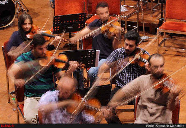 تمرین ارکستر «شب موسیقی فیلم مسعود کیمیایی»