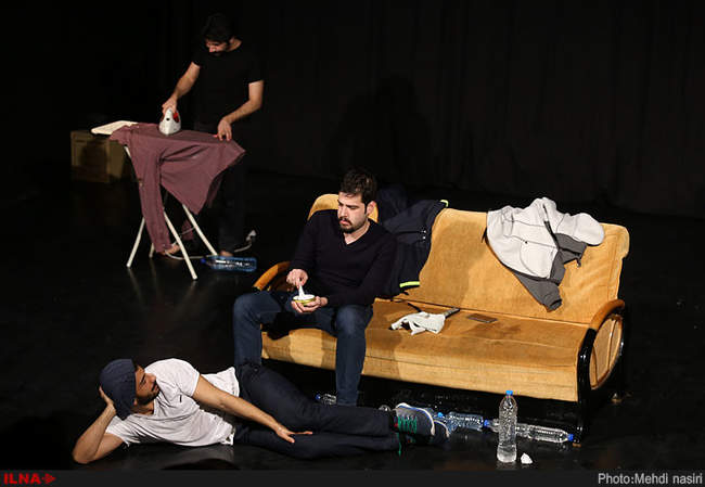نمایش دَر به کارگردانی شهاب مهربان