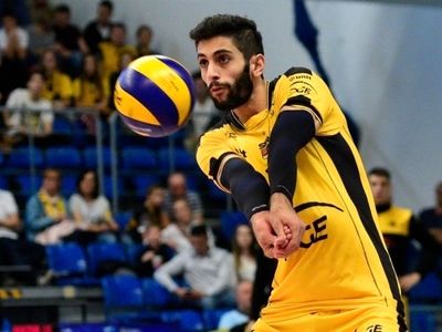 میلاد عبادی پور شهروند لهستان شد / تغییر تابعیت ملی پوش والیبال واقعیت ندارد