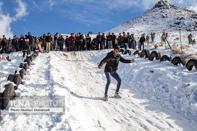 برف بازی در «سخوید» یزد