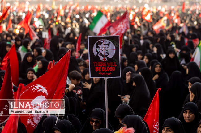 اقامه نماز بر پیکر رهبر شهید انقلاب در مصلای تهران/ 8