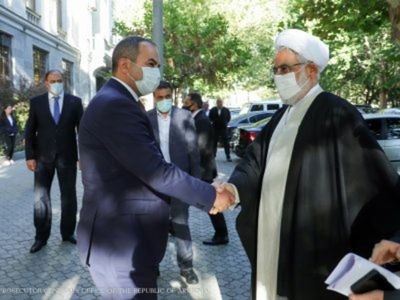 دیدار منتظری با دادستان کل ارمنستان 