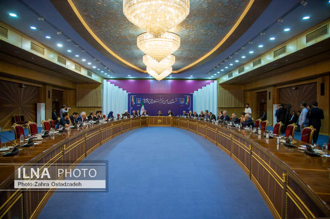 نشست صمیمی رئیس جمهور با جمعی از فرهیختگان علمی و اقتصادی