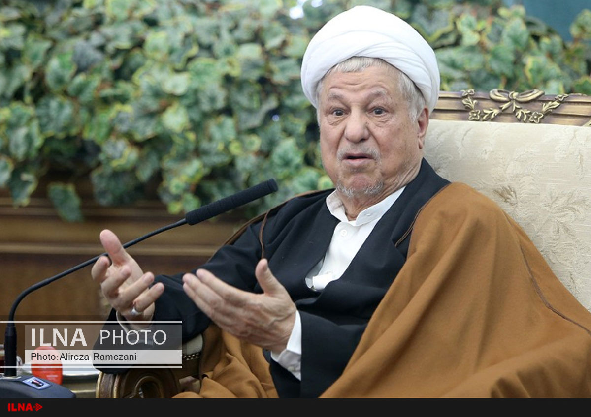 چرا امام گفتند جامعه مدرسین در متن کار نیست؟
