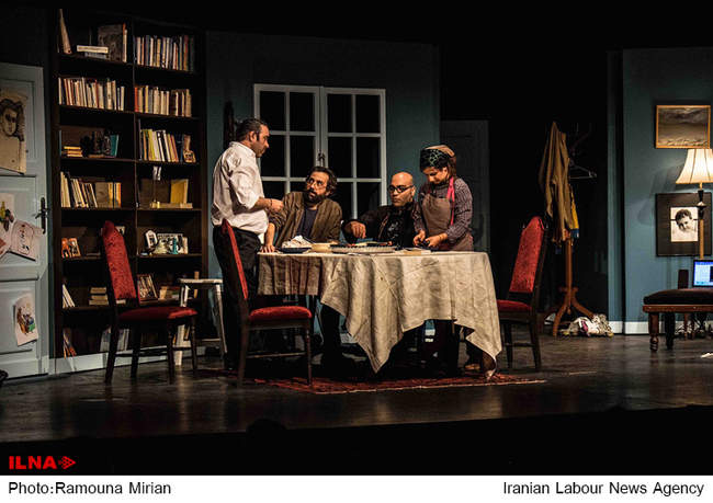 آیین افتتاح و اجرای نمایش اسم در تماشاخانه ایرانشهر‎ 