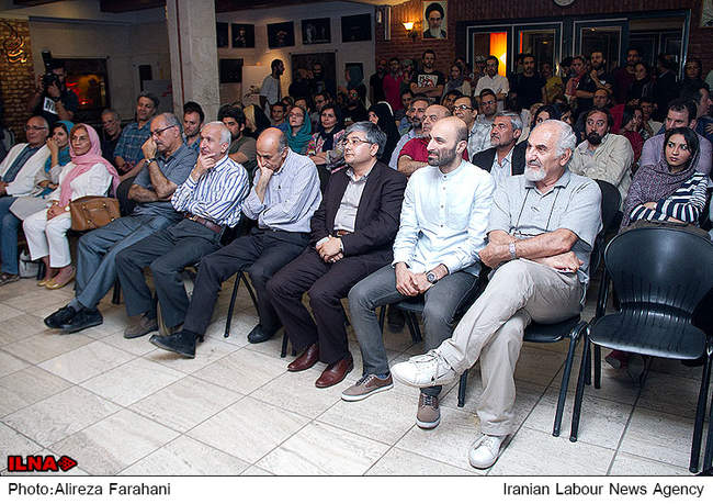  آیین آغاز و اجرای نمایش اولئانا در تماشاخانه ایرانشهر