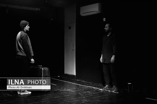 نمایش «رانده» جواد انصاری در تئاتر مستقل لور بندرعباس