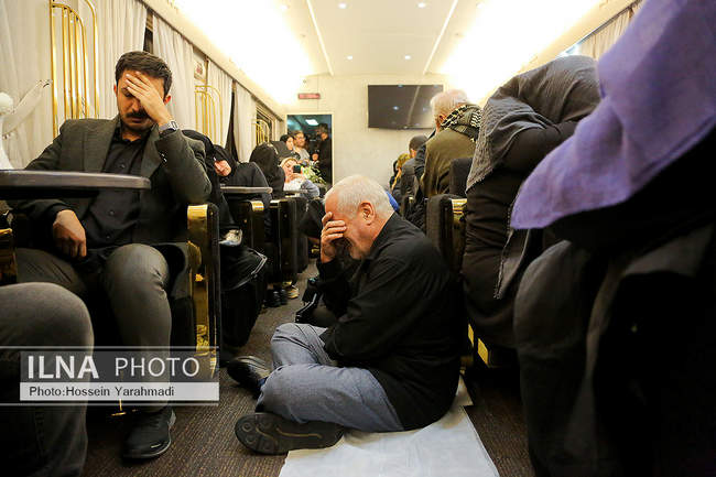 عزاداری شهادت حضرت زهرا(س) در قطار زائران رضوی