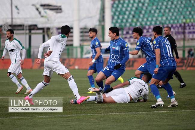 تساوی تیم فوتبال ذوب آهن اصفهان مقابل استقلال تهران