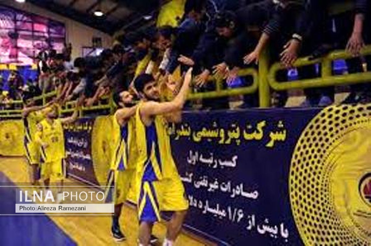 حمله عجیب تماشاگر آبادانی به ملی‌پوش بسکتبال/ 8 بخیه بر بازوی یخچالی!