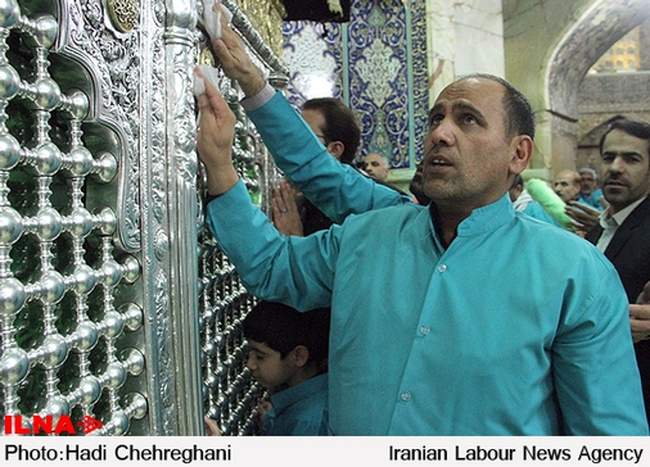 غبار روبی حرم مطهر حضرت فاطمه معصومه(س)