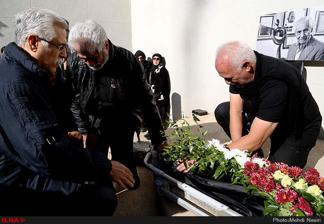 مراسم تشییع پیکر هادی مشکات