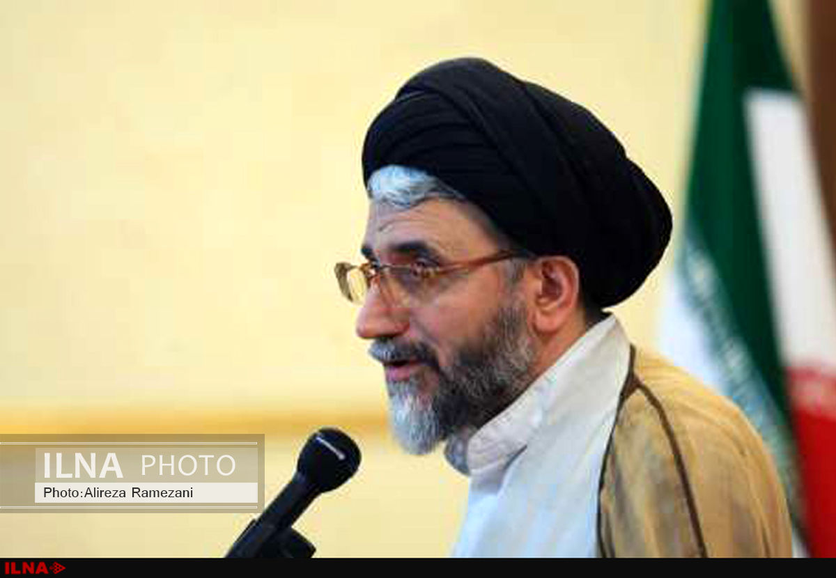 هر فرد با هر لباس و مقامی پازل دشمن را عملیاتی کند در برابرش می‌ایستیم