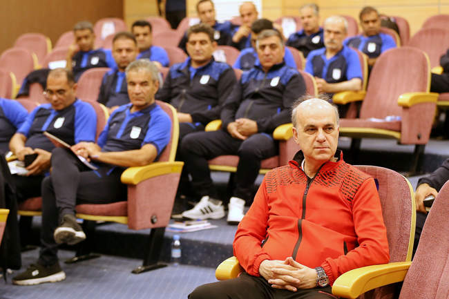 گزارش تصویری مراسم افتتاحییه دوره ناظران فوتسال آقایان با تدریس پدر�