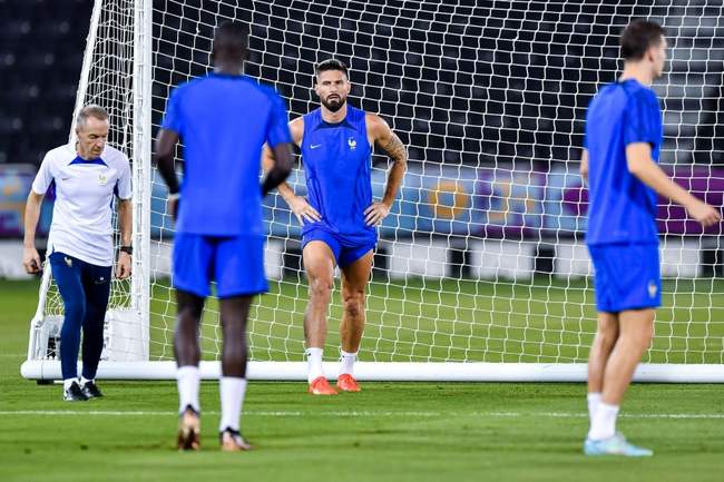 آخرین تمرین فرانسه پیش از جدال با لهستان؛ برای دفاع از عنوان قهرمانی 