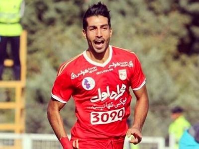 ایران‌پوریان: تماشاگران باید جای خالی بازیکنان را پر کنند/ از تراکتورسازی انتظار نا معقول نداشته باشید
