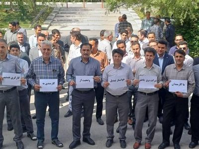 تجمع کارگران برق منطقه‌ای باختر  برای تبدیل وضعیت استخدامی