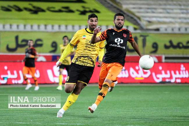 برد تیم فوتبال سپاهان  اصفهان برابر مس رفسنجان 