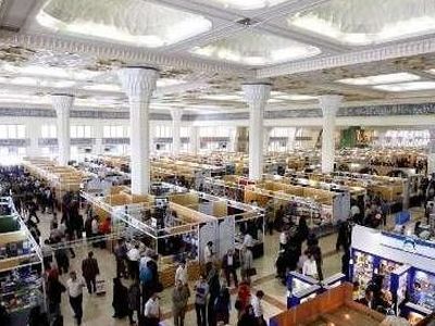 جمع‌آوری دوباره دو کتاب و تعطیلی یک غرفه در نمایشگاه کتاب تهران
