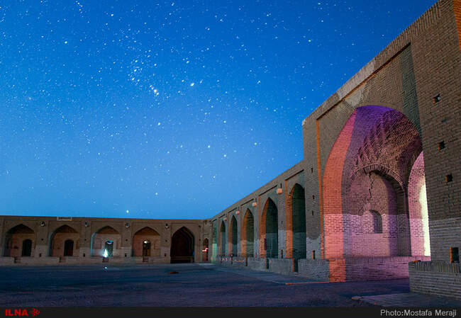 نماهای شبانه کاروانسرای ساسانی دیرگچین