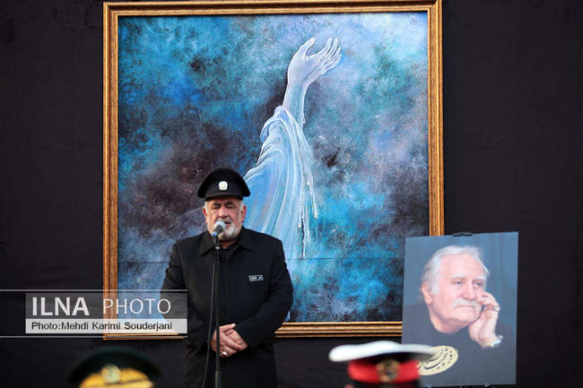 تشییع پیکر استاد فرشچیان در اصفهان