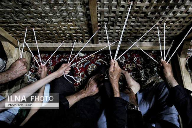 آیین سنتی نخلبندان در تکیه طرخوران تفرش
