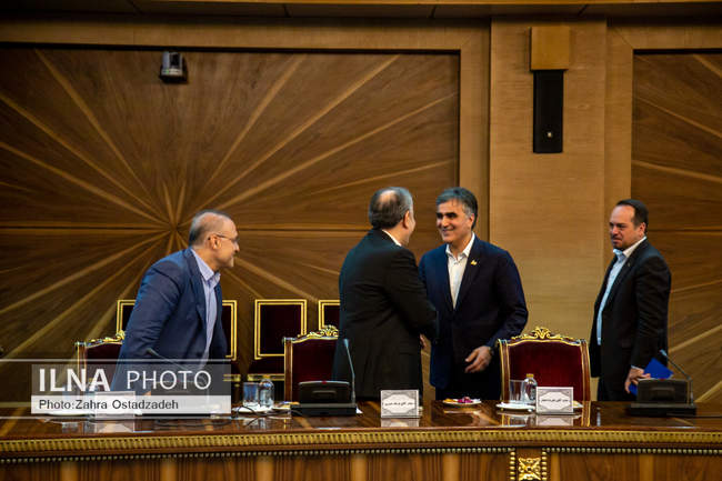 نشست صمیمی رئیس جمهور با جمعی از فرهیختگان علمی و اقتصادی