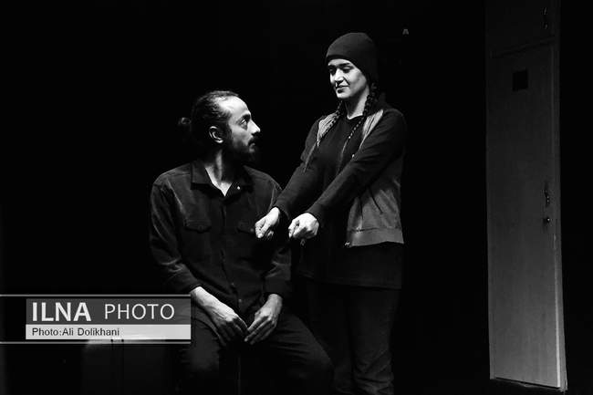 نمایش «رانده» جواد انصاری در تئاتر مستقل لور بندرعباس