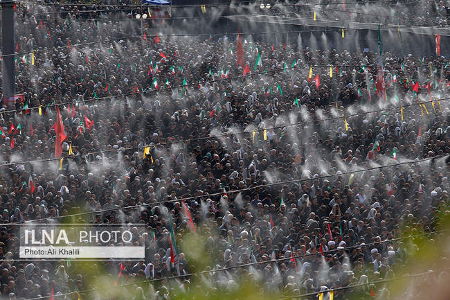 اقامه نماز بر پیکر رهبر شهید انقلاب در مصلای تهران / 7