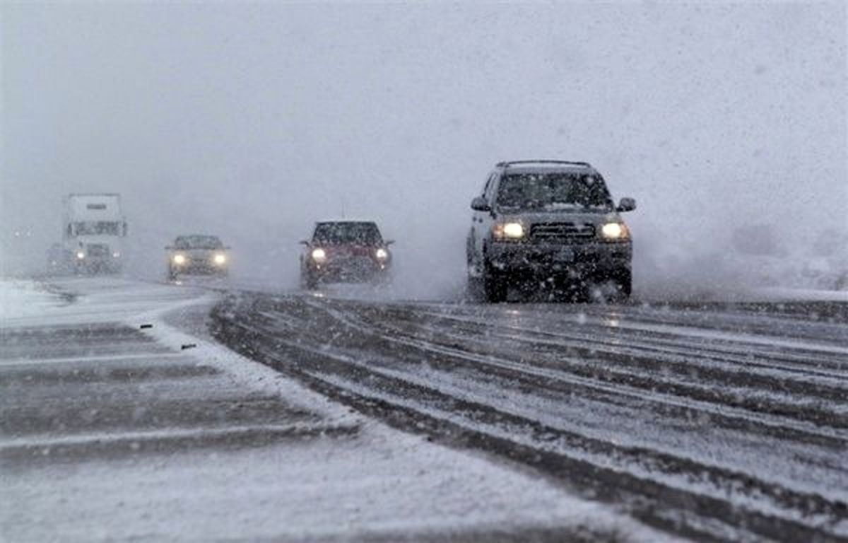 برف و کولاک همه محور‌های کوهستانی مازندران را مسدود کرد
