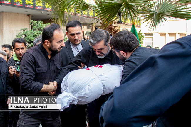 تشییع پیکر شهید گمنام در وزارت فرهنگ و ارشاد اسلامی