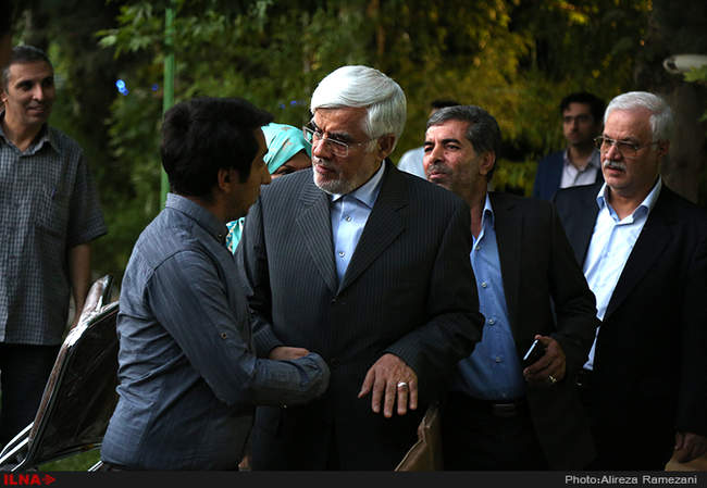 مراسم ضیافت افطار محمدرضا عارف